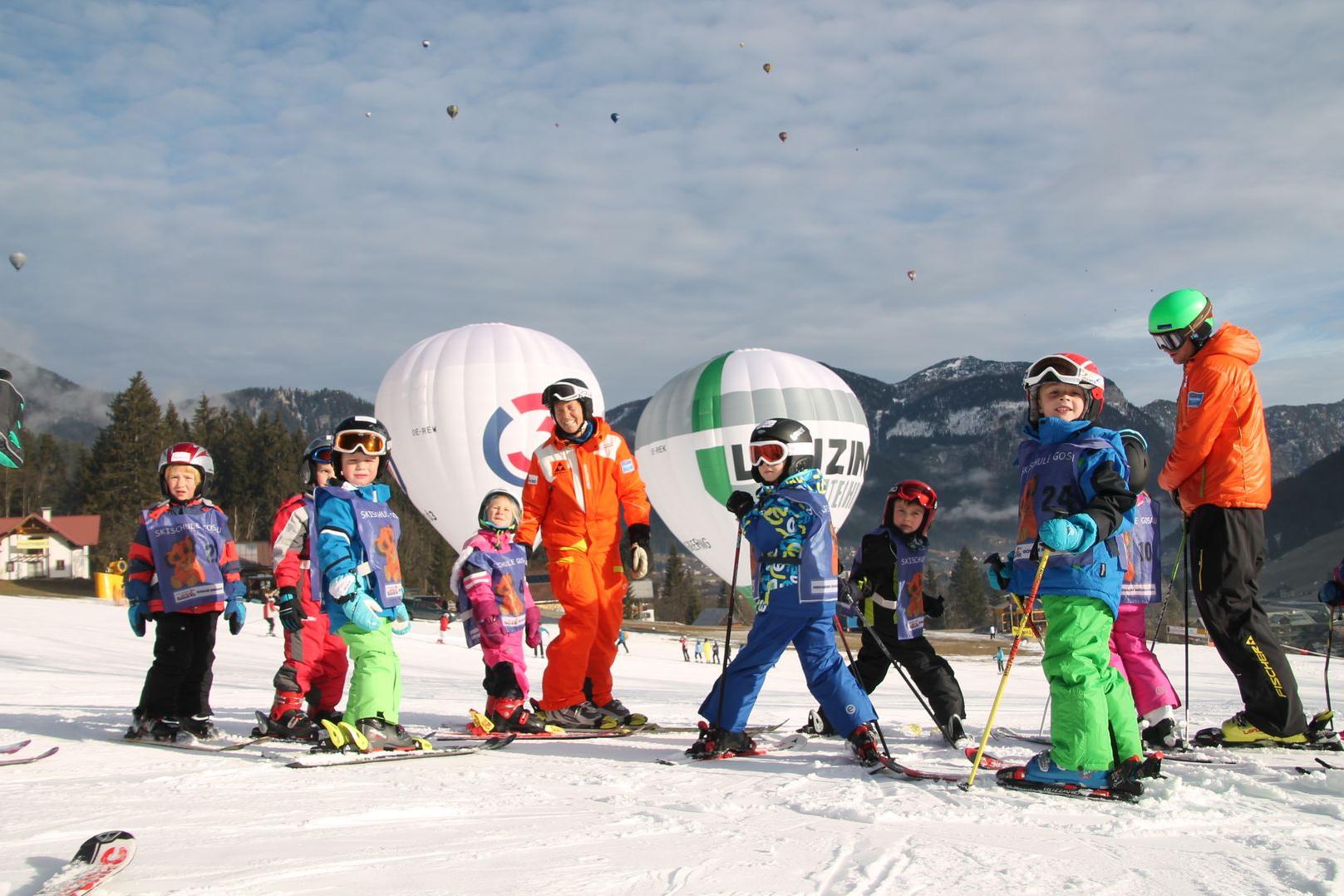 Kinderskikurs in der Skischule Gosau.