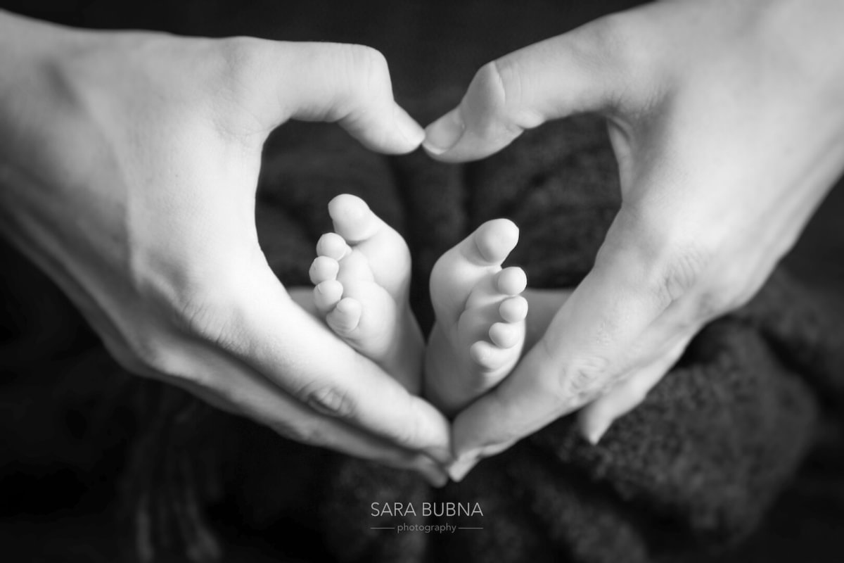 Babyfüsschen fotografiert von Sara Bubna. 