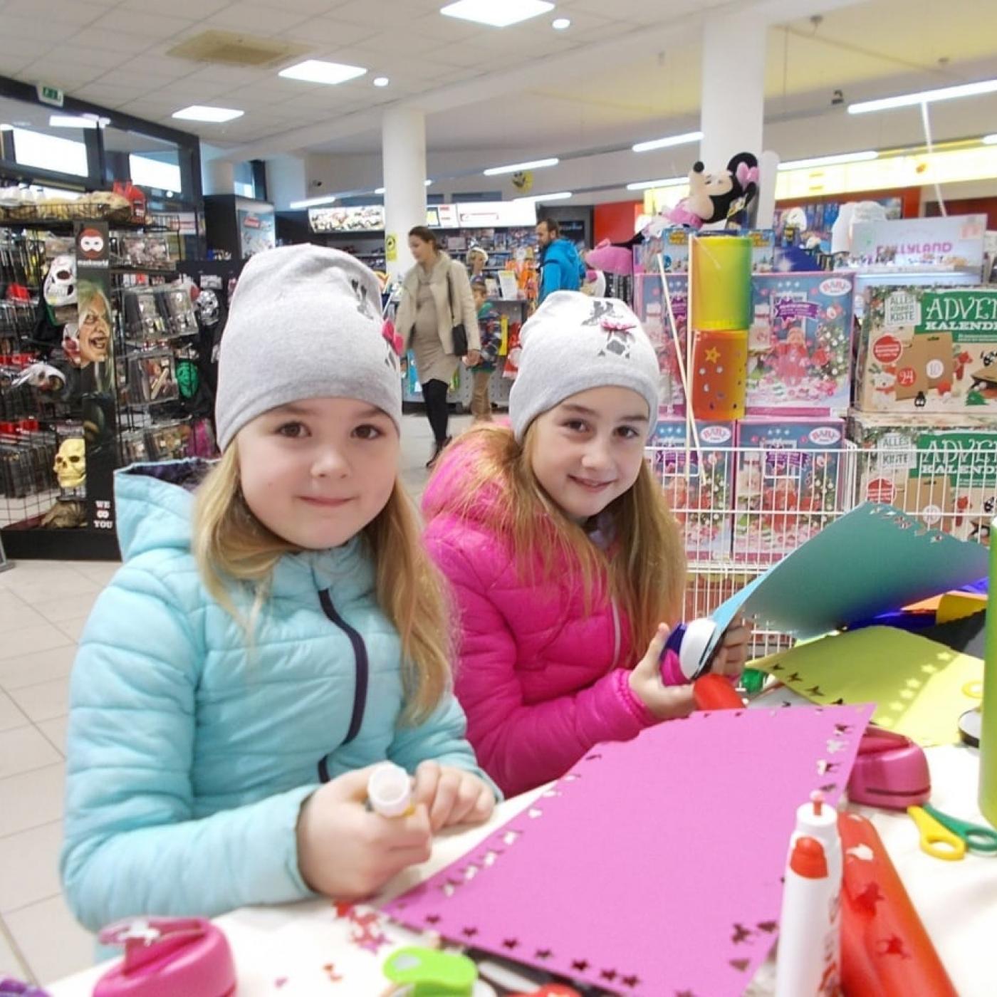 Kinder spielen bei muki TOYS and more.