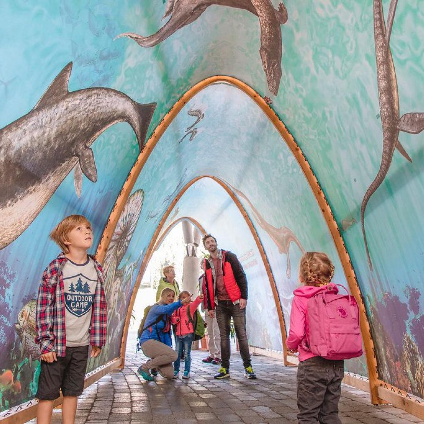 Dino-Ausstellung im Triassic Park Waidring. 