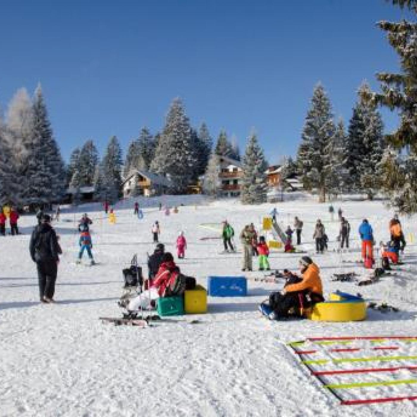 Kinder-Skikurs in der Wintersportschule Stodertal.