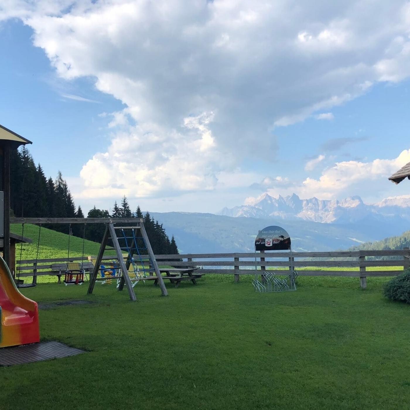 Familienausflug zum Berggasthof Sattelbauer in Flachau.