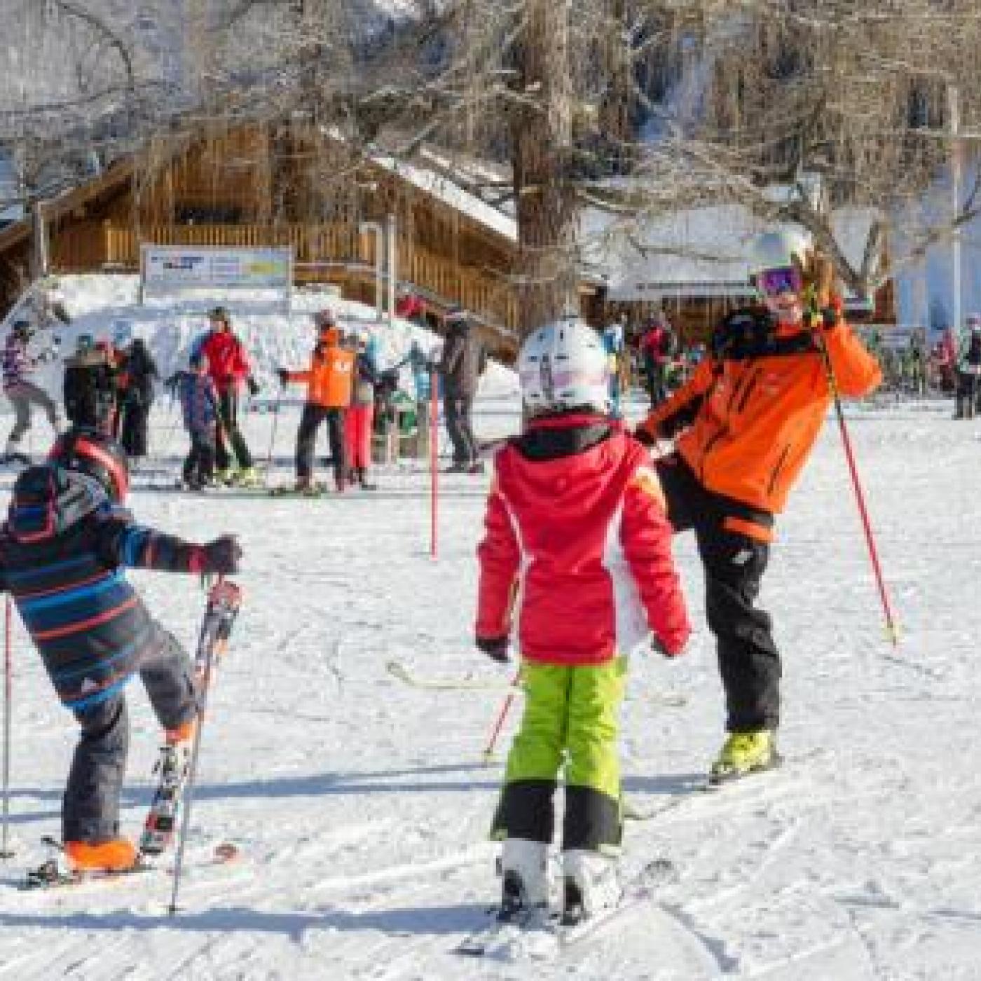 Kinder-Skikurs in der Wintersportschule Stodertal.