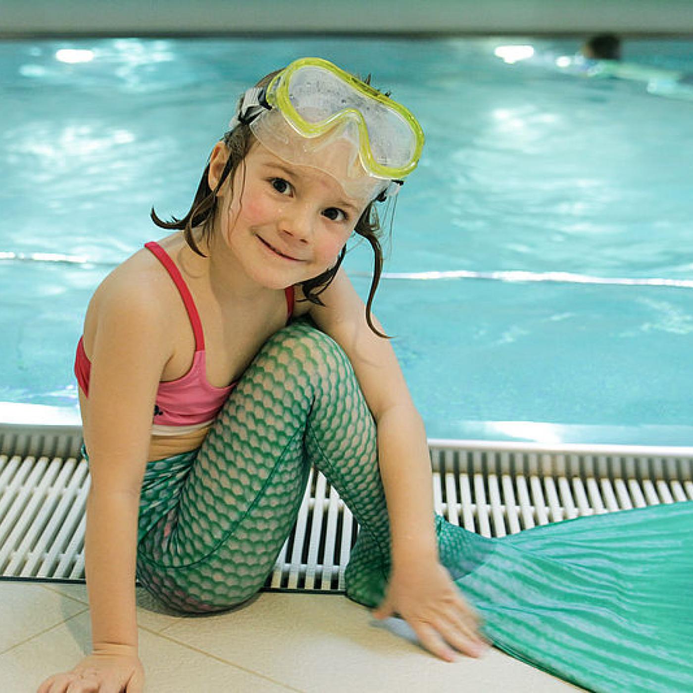 Meerjungfrau-Schwimmkurs in der Kärnten Therme.