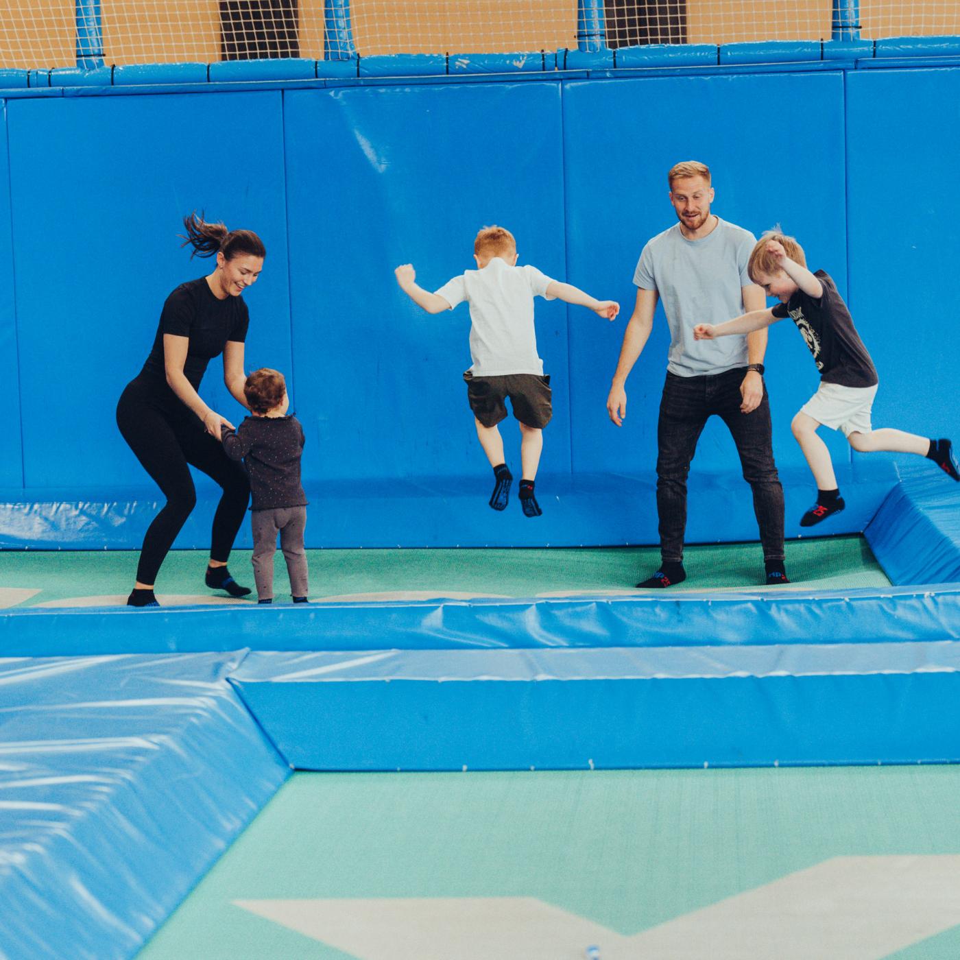 Großes Trampolin